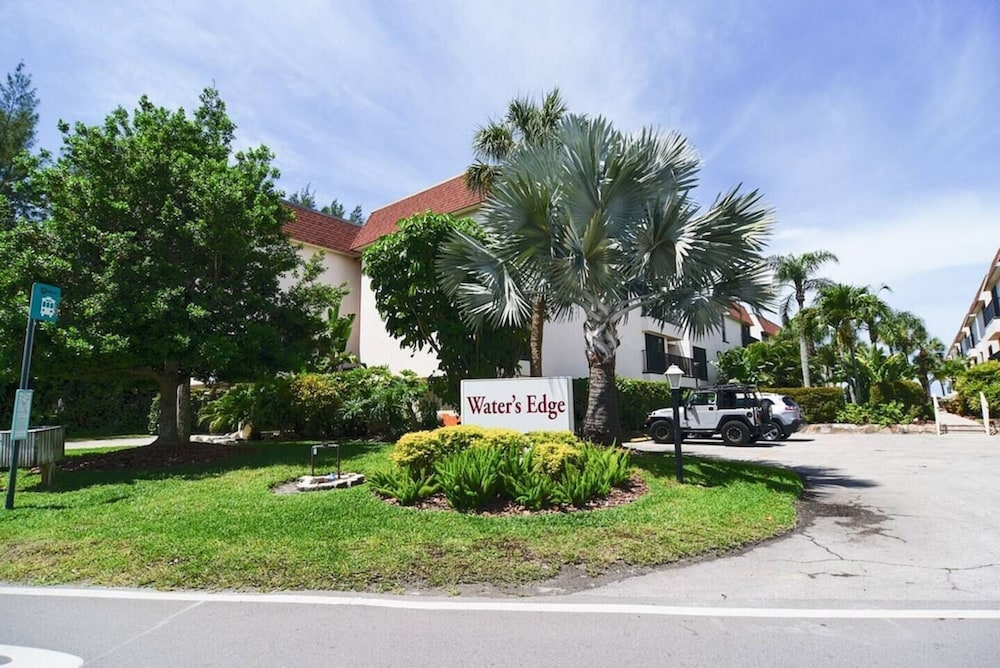 Anna Maria Island Getaway — 4-Star Luxury Hotel in Holmes Beach, United States