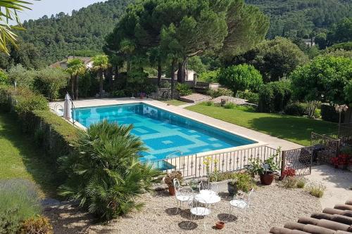 Sous Le Grand Pin Piscine & SPA Gites Eden En Cevennes a Anduze Gard — hotel in Anduze