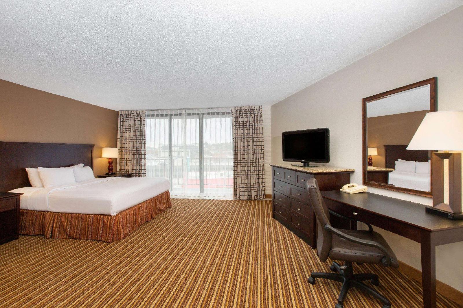 Aksarben Suites Trademark Collection by Wyndham - photo 10