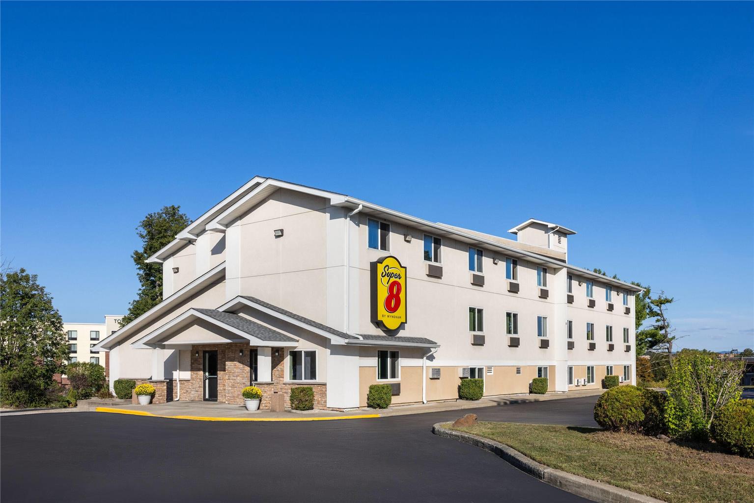 Super 8 By Wyndham Latham Albany Airport — Latham