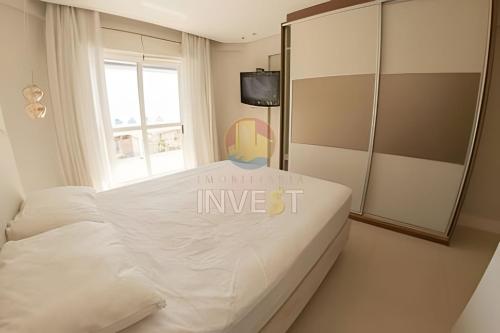 13B Apartamento Com Vista Ao Mar Para Até 06 Pessoas Na Avenida Principal De Bombinhas Sc