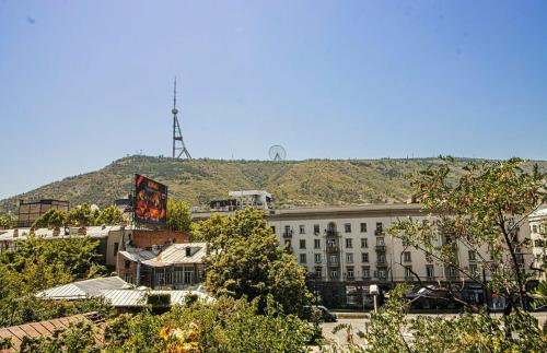 Panoramic Studio Apt in Tbilisi Center By Wehost