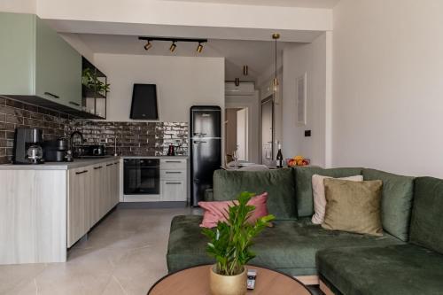 Chelmis Sea Front Apartments Atlantis — 4-Star Luxury Hotel in Argostolion, Greece
