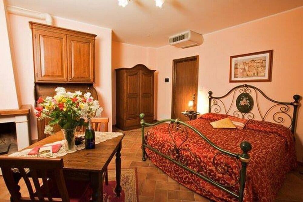 Antica Locanda della Via Francigena — hotel in Vetralla