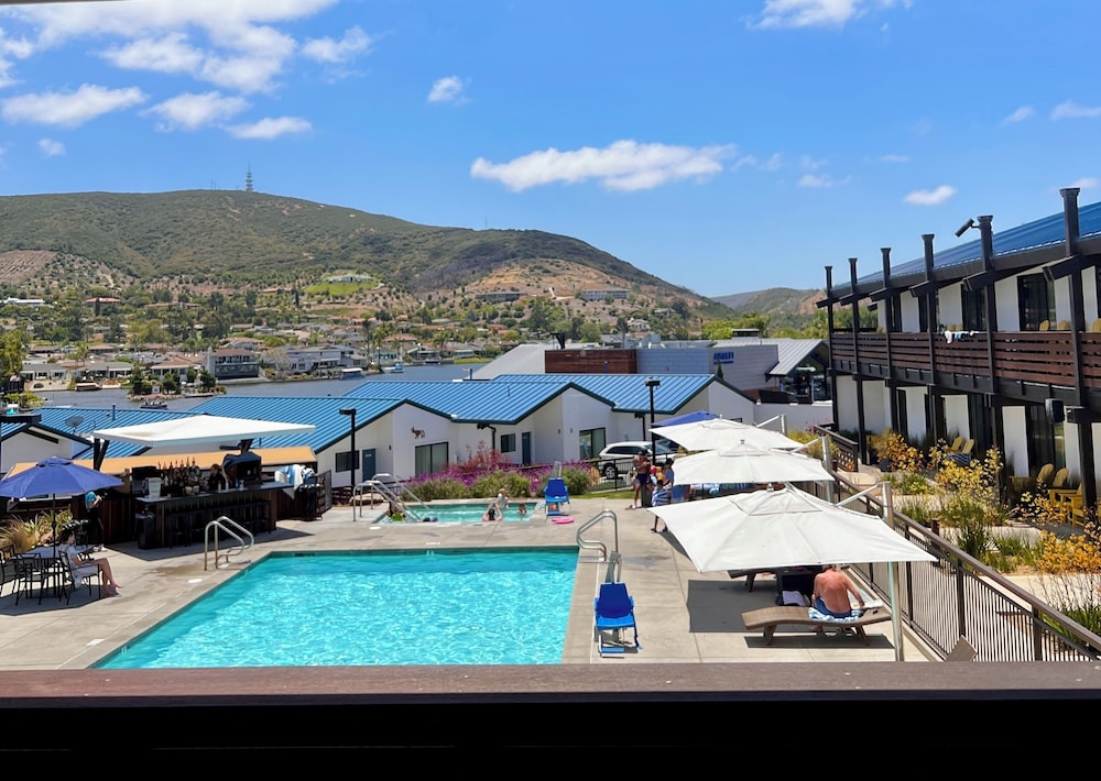 Lakehouse Resort - photo 26