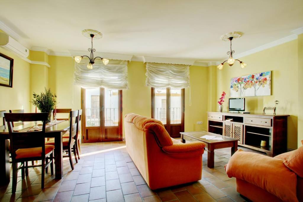 Apartamento dúplex centro con garaje gratuito — 4-Star Luxury Hotel in Ronda, Spain