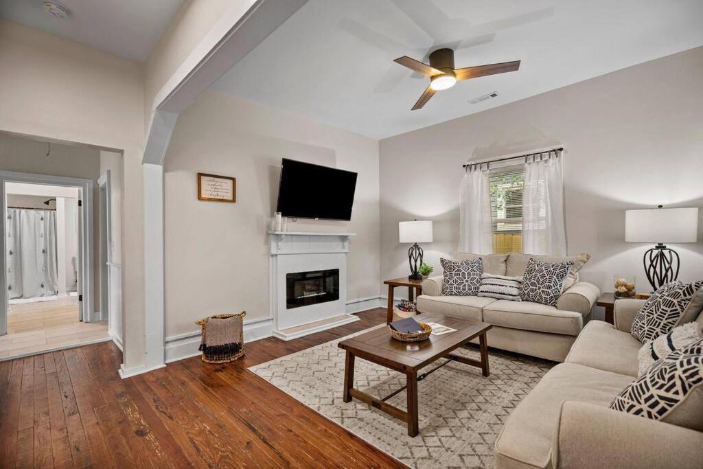 Bluewater Downtown Cottage — 4-Star Luxury Hotel in Wilmington, United States