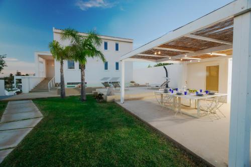 Villa Delia — 4-Star Luxury Hotel in Mazara Del Vallo, Italy