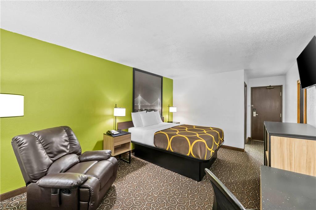 Super 8 by Wyndham Franklin - photo 21