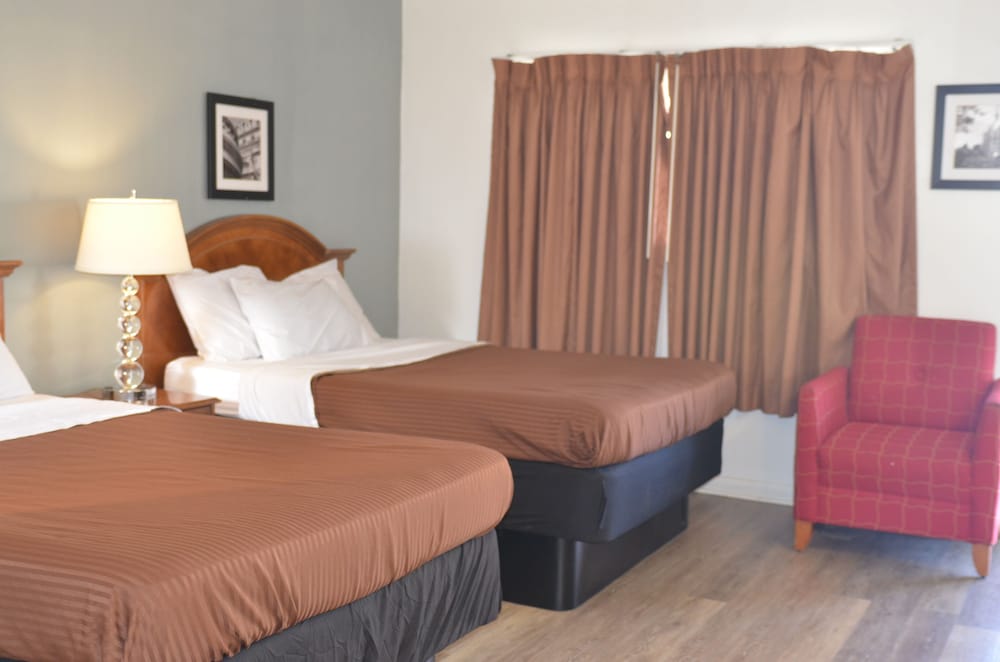 The Oak Motel - photo 7