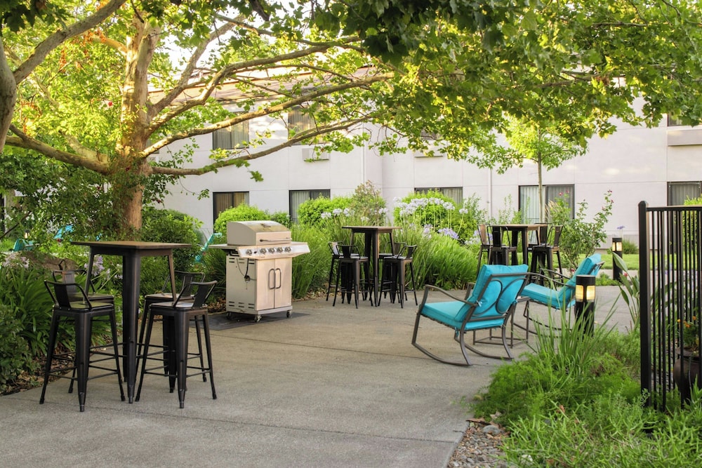 Courtyard by Marriott Vacaville - photo 28