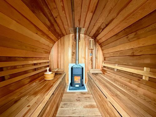 NEW Little Asia Stunning Boathouse on a lake Near Amsterdam with Sauna