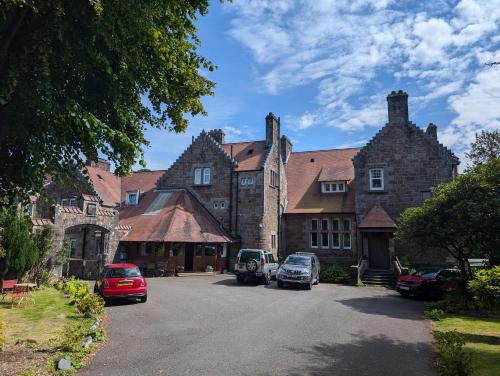 Garmoyle House And Garmoyle Mid Cottage 20718139 — Dumbarton