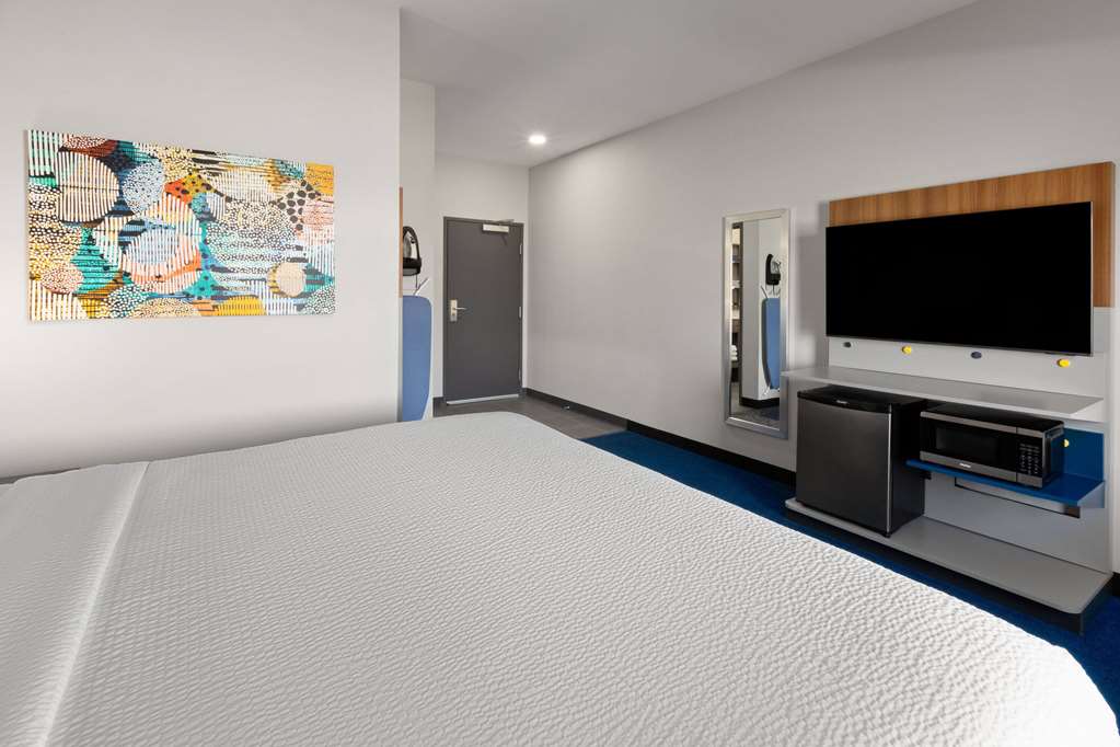 Microtel Inn & Suites by Wyndham Olive Branch - photo 20
