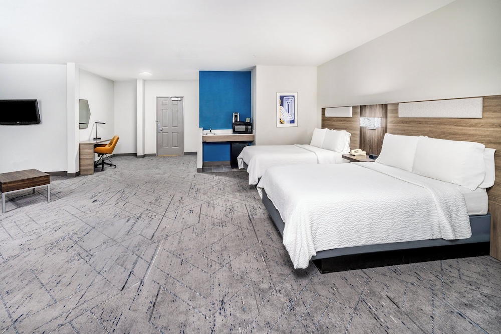 Holiday Inn Express Hotel & Suites Denver North Thornton by IHG - photo 7