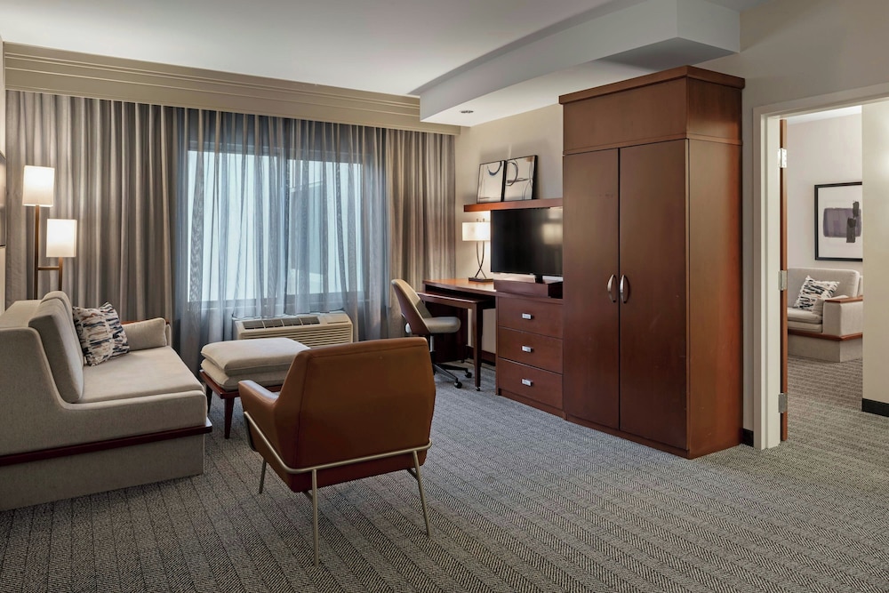Courtyard by Marriott Long Beach Airport - photo 13