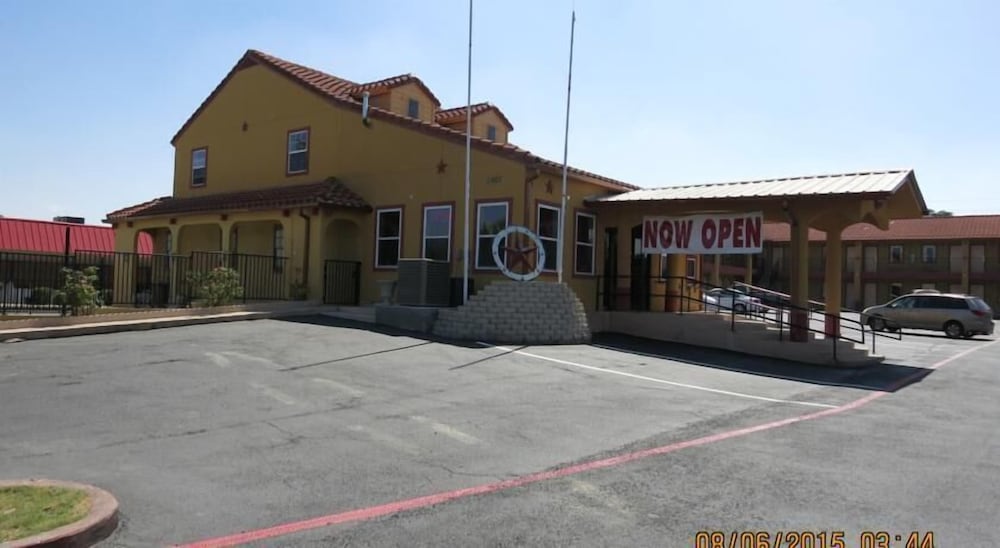 Taylor village inn and suites - photo 26