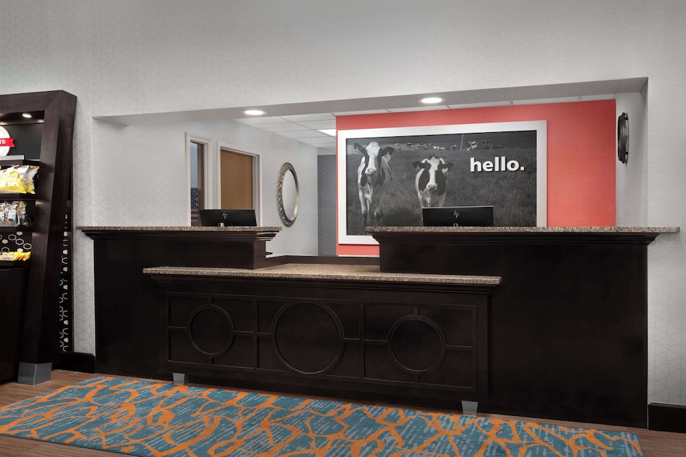 Hampton Inn Russellville - photo 6