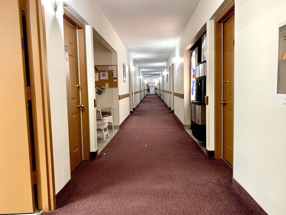 Countryside Motel - photo 19