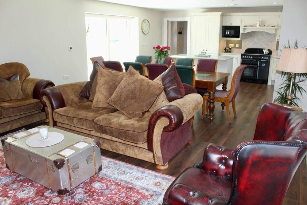 Nelly Daly S Barn Sleeps 6 Brand New Parking — Newry