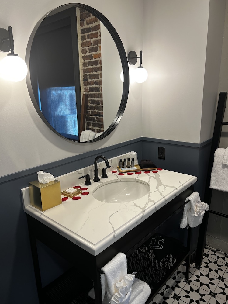 Hotel Indigo Omaha Downtown by IHG - photo 30
