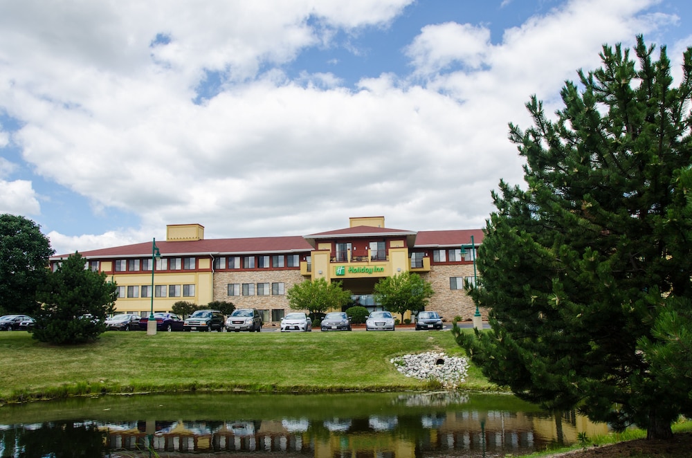 Holiday Inn Pewaukee Milwaukee West by IHG - photo 17