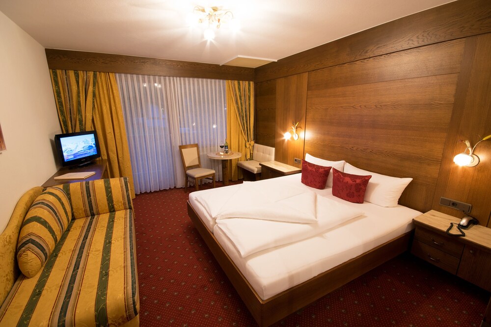 Garni Bellaria — 4-Star Luxury Hotel in Soelden, Austria