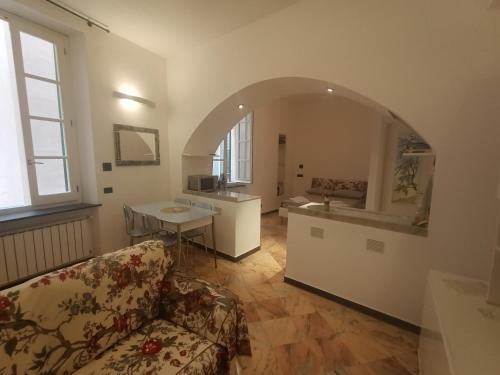 Porta Soprana Lodge — 4-Star Luxury Hotel in Genoa, Italy