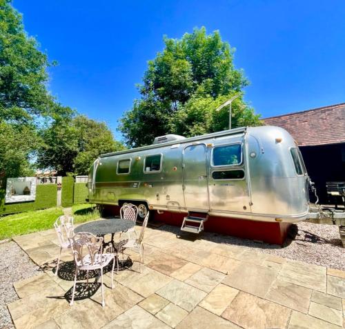 Airstream at Hardham West Sussex Sleeps 4 in Pulborough, United Kingdom