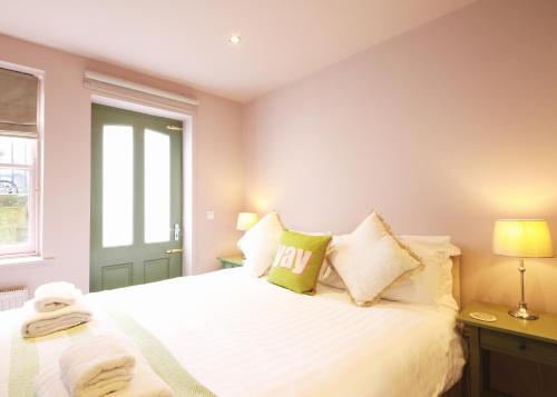 Glebe Apartment 1