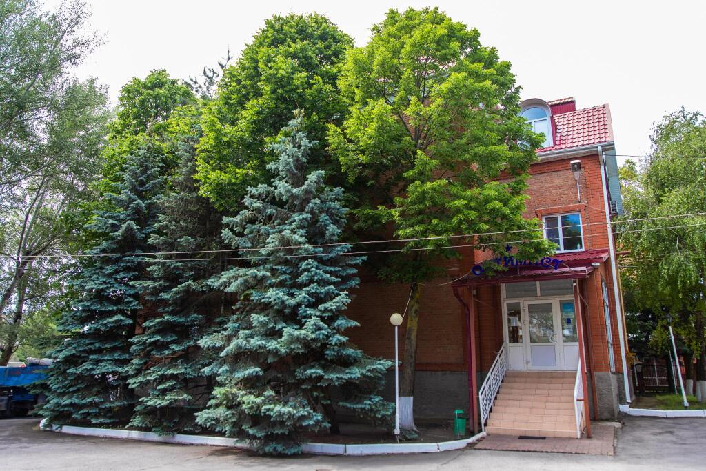 Optimist — carbon neutral stay, Aksay