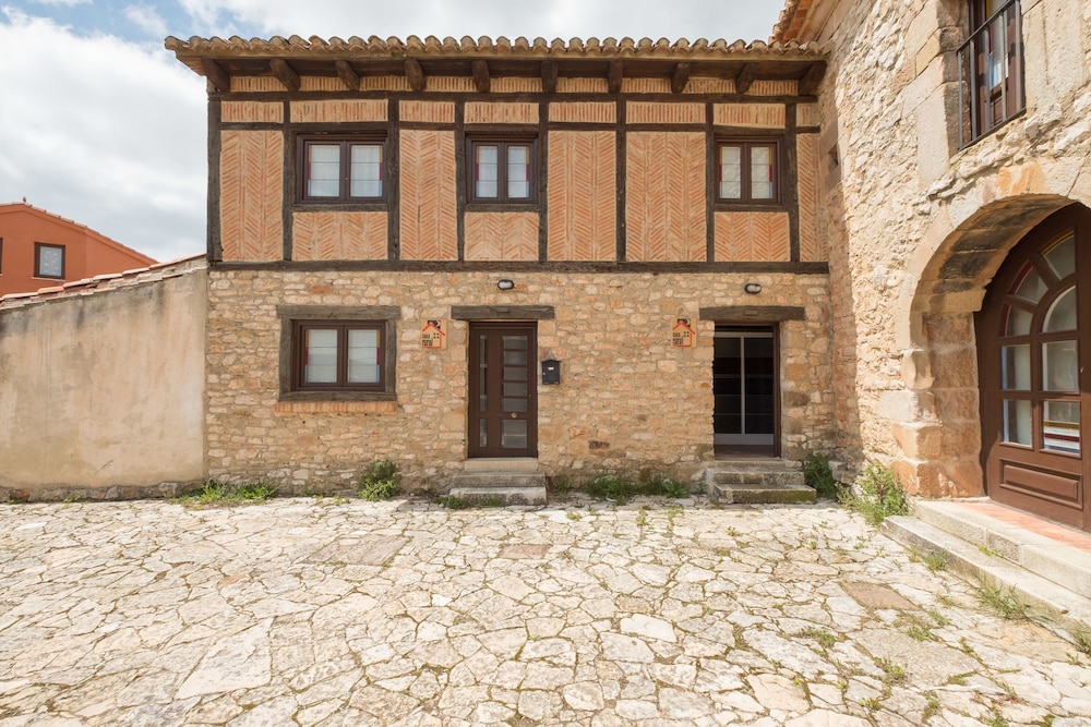 Casa De Las Tuerces 10941316 — Aguilar De Campoo
