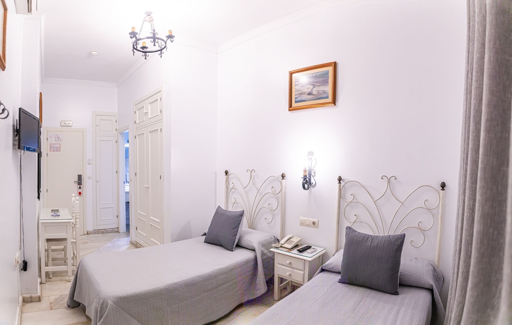 Margaritas 21 Rooms — carbon neutral stay, Tarifa