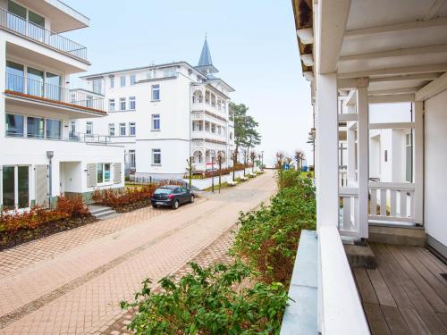 Strandvillen Binz Ferienwohnung mit 1 Schlafzimmer und Balkon AH 562 — 4-Star Luxury Hotel in Ostseebad Binz, Germany