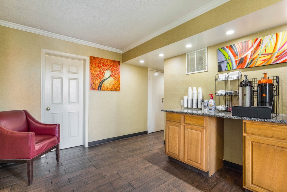 Red Roof Inn Cincinnati Airport Florence Erlanger - photo 23