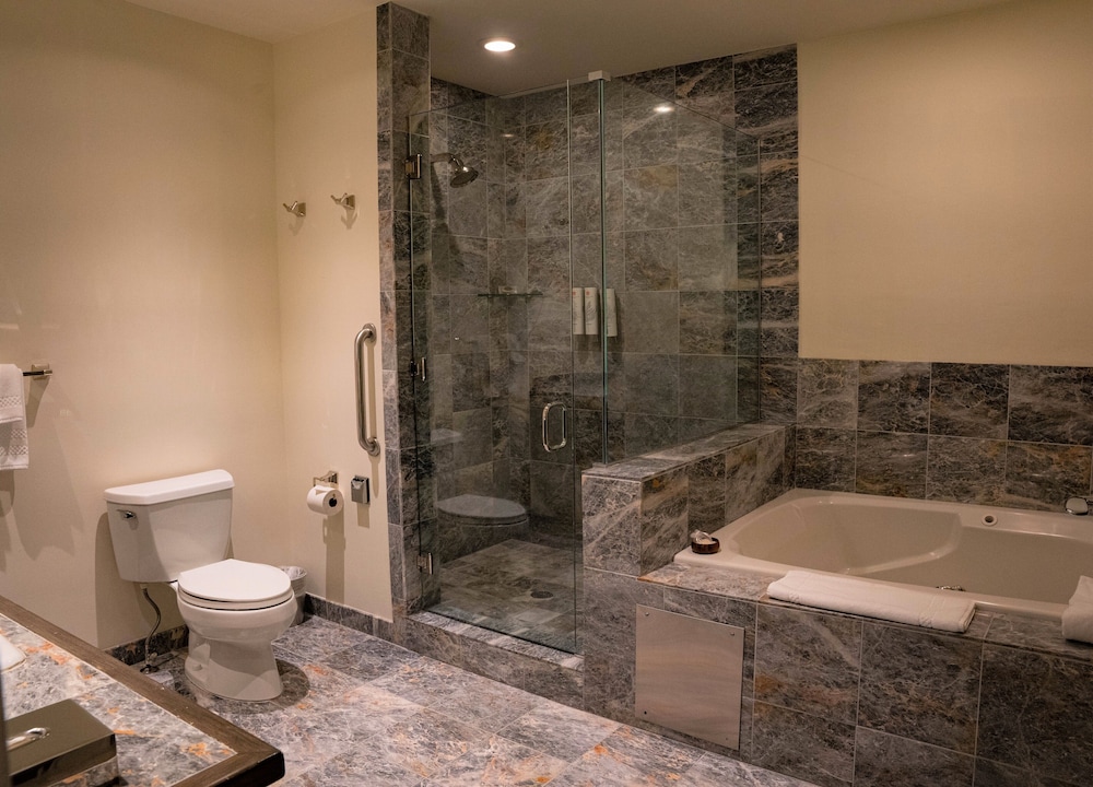 Knob Hill Inn - photo 12