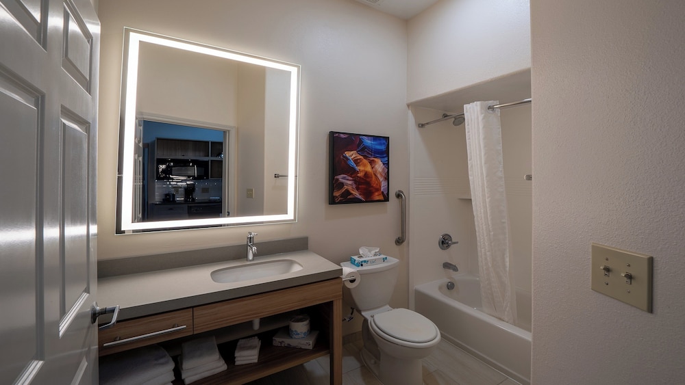 Candlewood Suites Baytown by IHG - photo 39