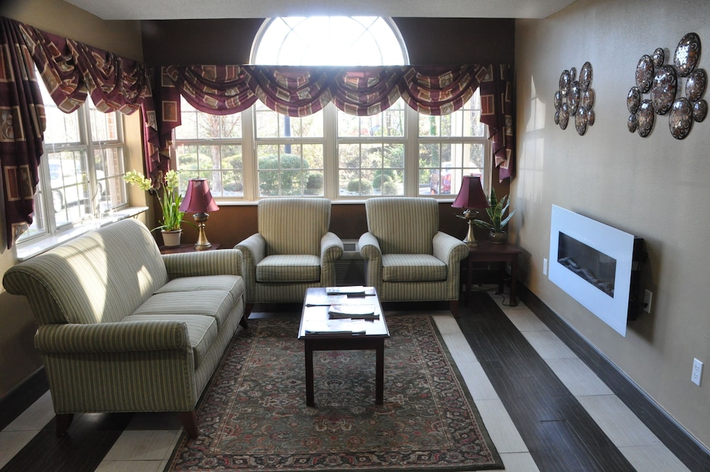 Microtel Inn & Suites by Wyndham Lithonia Stone Mountain - photo 4