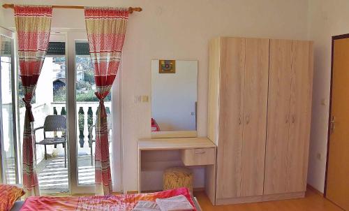 Apartment for 8 2 person in Lopar Insel Rab 17738 — 4-Star Luxury Hotel in Lopar, Croatia