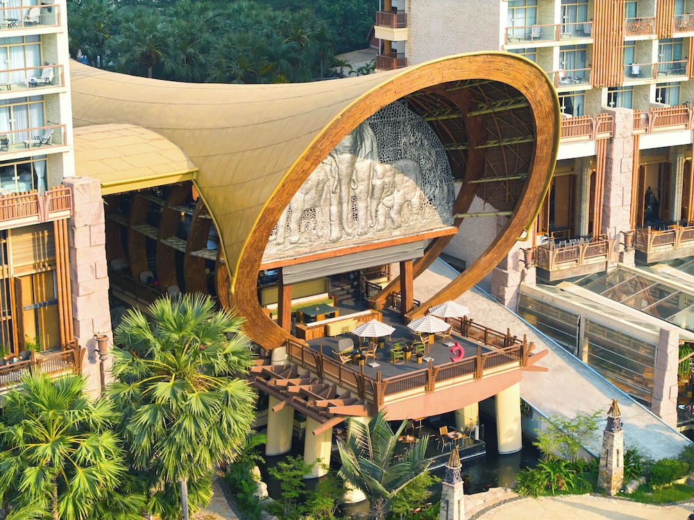 מזון ומשקאות