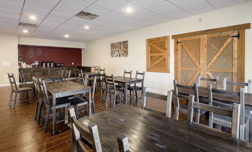 Red Roof Inn Clearfield - photo 14