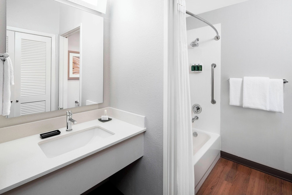 Courtyard by Marriott Scottsdale North - photo 16