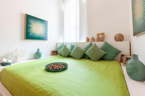 Spanish Steps Splendid Apartment — 4-Star Luxury Hotel in Rome, Italy