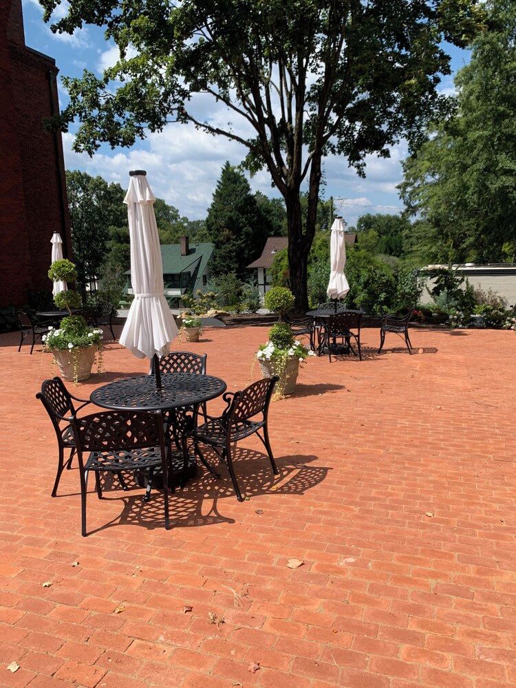 Summit Street Inns - photo 104
