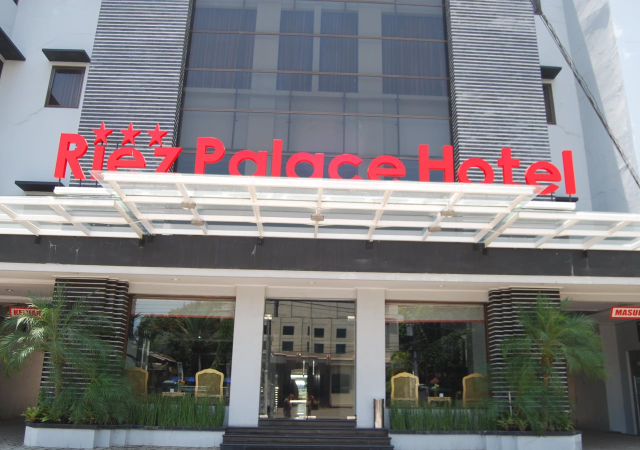 Riez Palace Hotel in Tegal, Indonesia