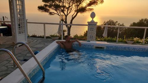 Bb La Guardiia — 4-Star Luxury Hotel in Anacapri, Italy