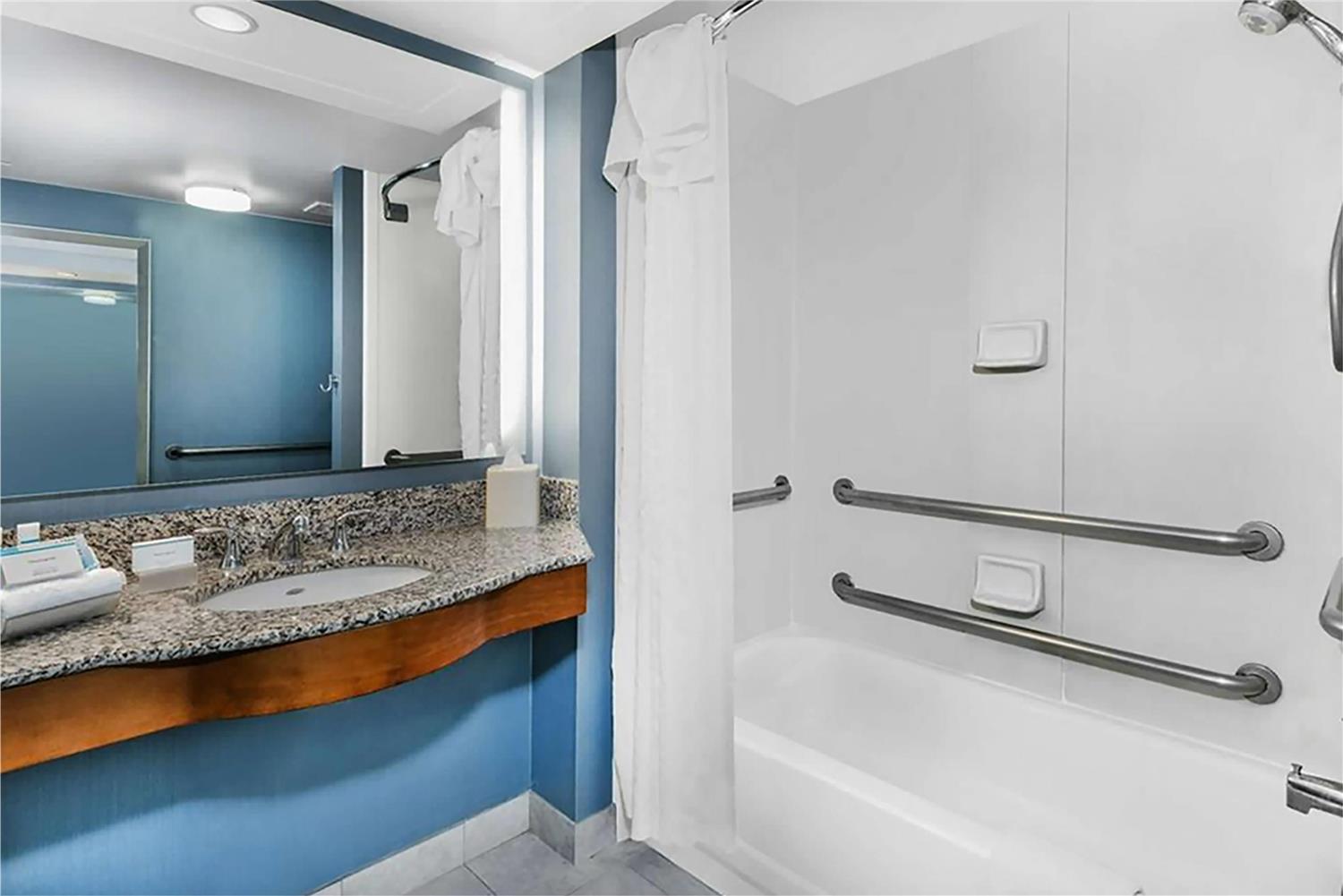 MainStay Suites Phoenix North - photo 32