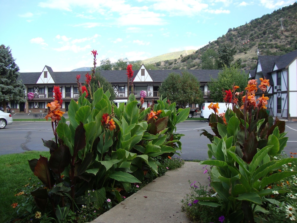 Silver Spruce Inn - photo 42
