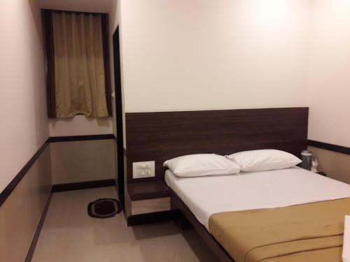 Hotel Shree Shlok Residency