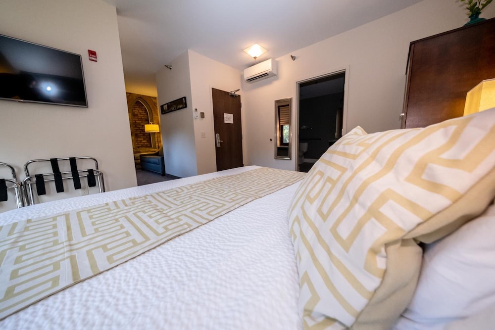 The Inn at Shattuck St. Mary's - photo 18